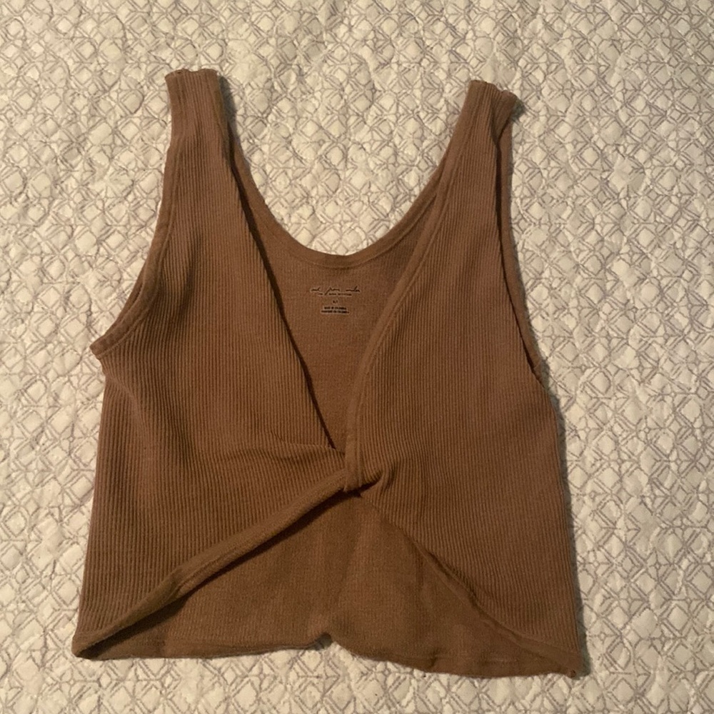 URBAN OUTFITTERS TANK